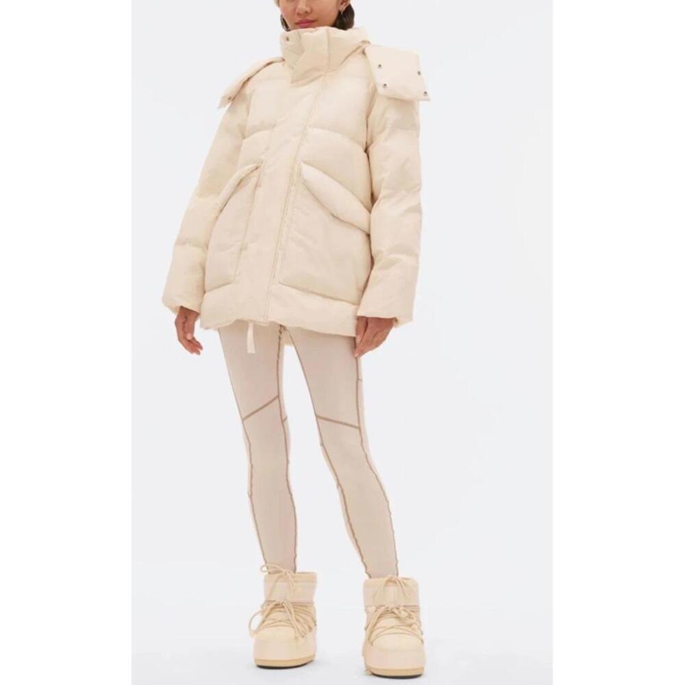 Halfdays Womens Wheeler Parka Puffer Jacket Oatmilk Hooded Relaxed Ski Snow M - Picture 2 of 11
